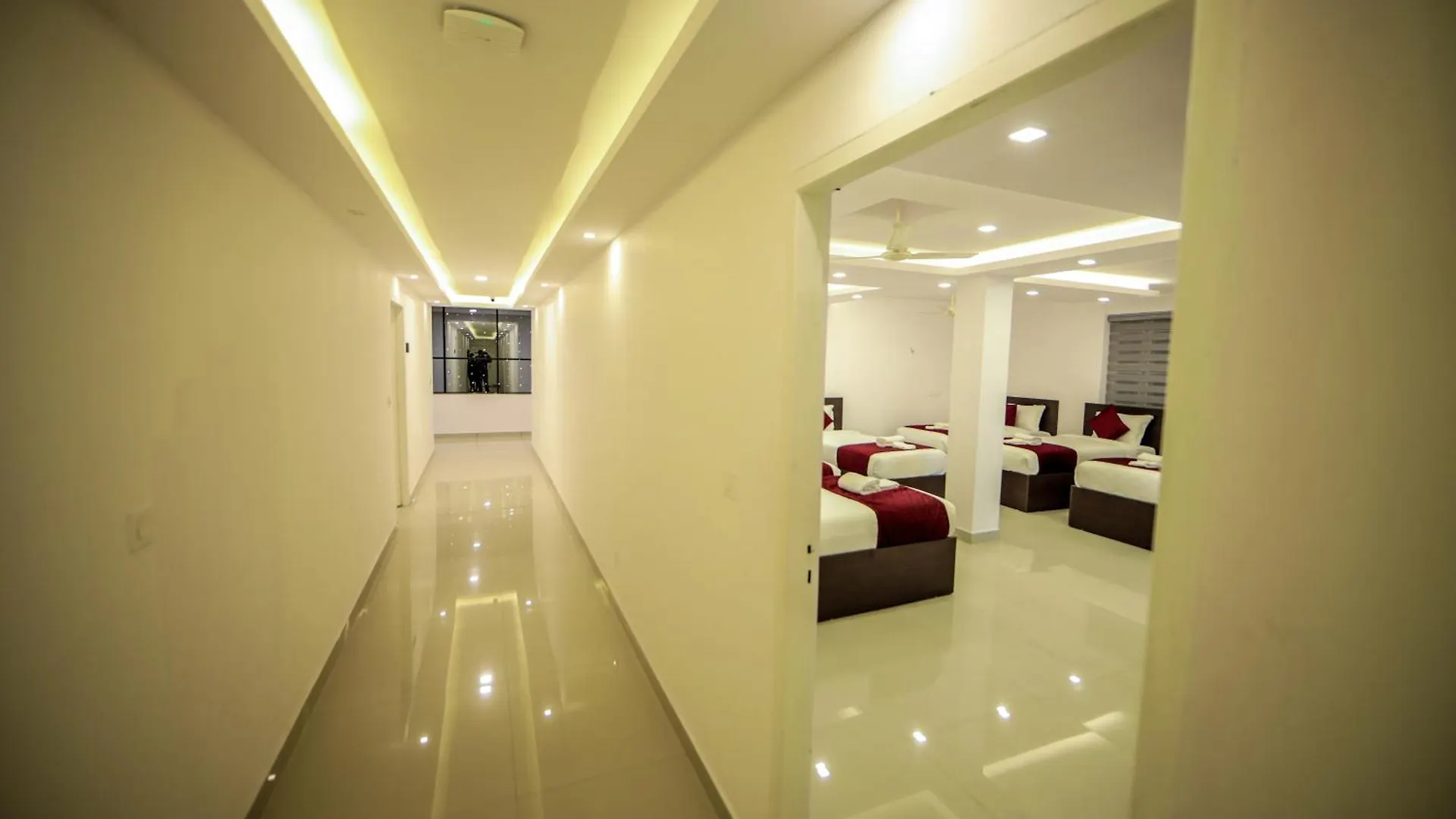 Airport Avenue Plaza Hotel Nedumbassery