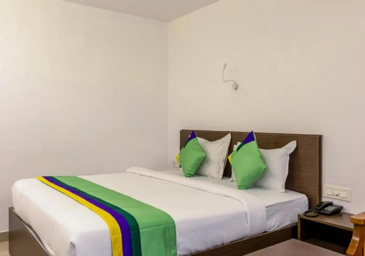Airport Avenue Plaza Hotel Nedumbassery